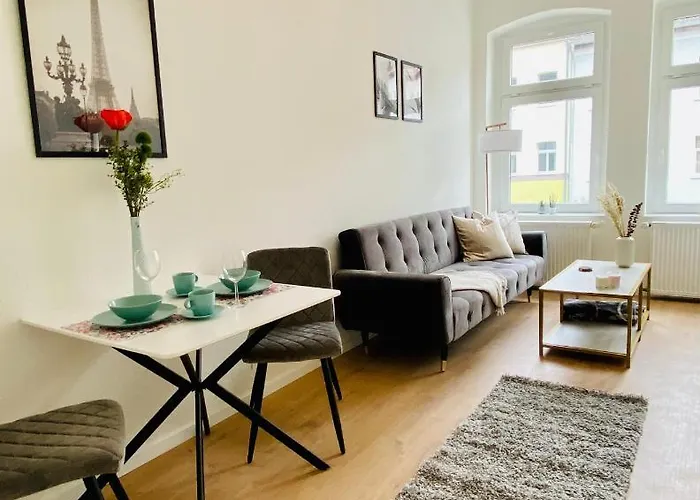 Stilvolles Apartment In Zentraler Lage - Smart-Tv, Queensize-Bett, Altbaustil, Kueche In City-Naehe
