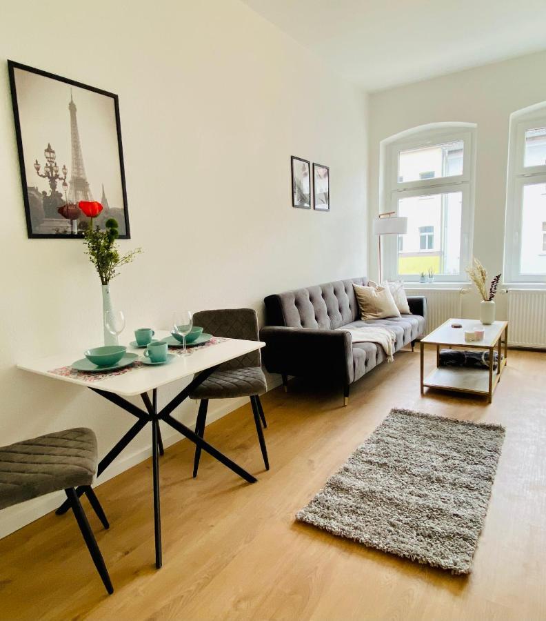 Stilvolles In Zentraler Lage - Smart-tv, Queensize-bett, Altbaustil, Kueche In City-naehe * Erfurt