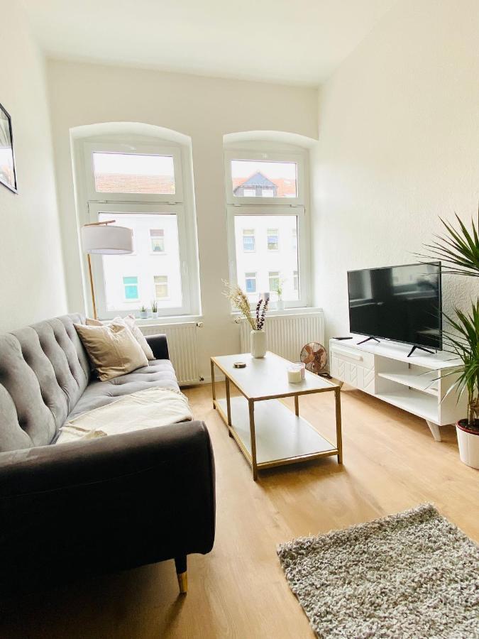 Apartment Stilvolles In Zentraler Lage - Smart-tv, Queensize-bett, Altbaustil, Kueche In City-naehe *